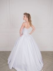 Свадебное платье 2055. Силуэт А-силуэт. Цвет Белый / Молочный. Вид 2