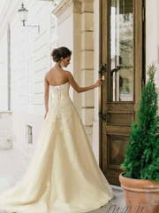 Свадебное платье Glory. Силуэт А-силуэт. Цвет Айвори / Капучино, Персик / Оранжевый. Вид 2