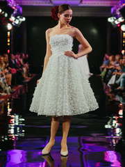 Свадебное платье Avgostina. Силуэт А-силуэт. Цвет Белый / Молочный, Айвори / Капучино. Вид 1