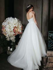 Свадебное платье Sentimentale. Силуэт А-силуэт. Цвет Белый / Молочный. Вид 2