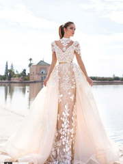 Свадебное платье Latifa. Силуэт А-силуэт, Прямое. Цвет Белый / Молочный, Айвори / Капучино. Вид 1