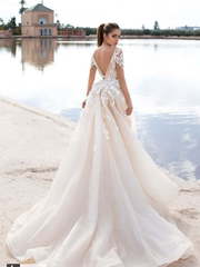 Свадебное платье Latifa. Силуэт А-силуэт, Прямое. Цвет Белый / Молочный, Айвори / Капучино. Вид 2