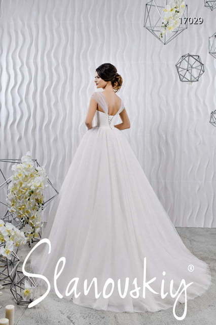 Свадебное платье 17029. Силуэт Пышное, А-силуэт. Цвет Белый / Молочный. Вид 2