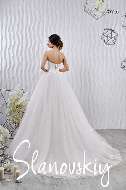Свадебное платье 17030. Силуэт Пышное, А-силуэт. Цвет Белый / Молочный. Вид 2