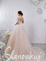 Свадебное платье 17032. Силуэт Пышное, А-силуэт. Цвет Белый / Молочный, Персик / Оранжевый. Вид 2