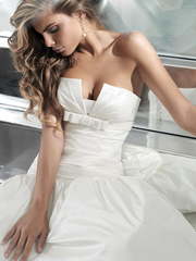 Свадебное платье Damaskato. Силуэт А-силуэт. Цвет Белый / Молочный. Вид 1