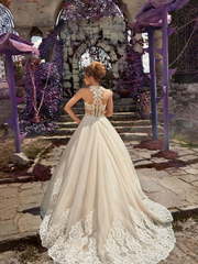 Свадебное платье Beverly. Силуэт Пышное, А-силуэт. Цвет Белый / Молочный, Айвори / Капучино, Персик / Оранжевый. Вид 2