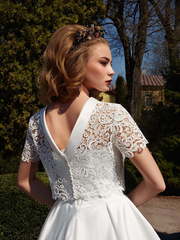 Свадебное платье Lucy. Силуэт А-силуэт. Цвет Белый / Молочный. Вид 2