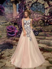 Свадебное платье Marilyn. Силуэт А-силуэт, Прямое. Цвет Пепельный / Металлик, оттенки Розового, Лавандовый / Фиолетовый. Вид 1