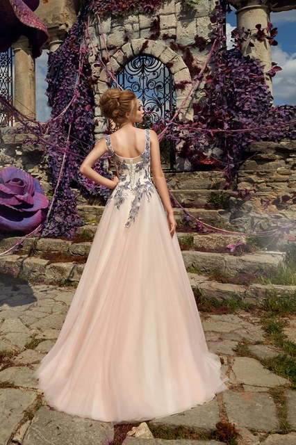 Свадебное платье Marilyn. Силуэт А-силуэт, Прямое. Цвет Лавандовый / Фиолетовый, Пепельный / Металлик, оттенки Розового. Вид 2