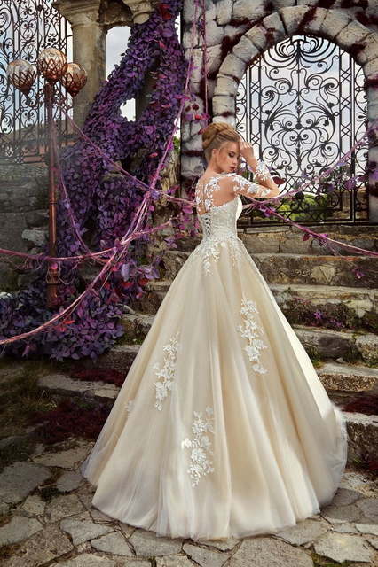 Свадебное платье Molly. Силуэт Пышное, А-силуэт. Цвет Айвори / Капучино, Белый / Молочный, Персик / Оранжевый. Вид 2