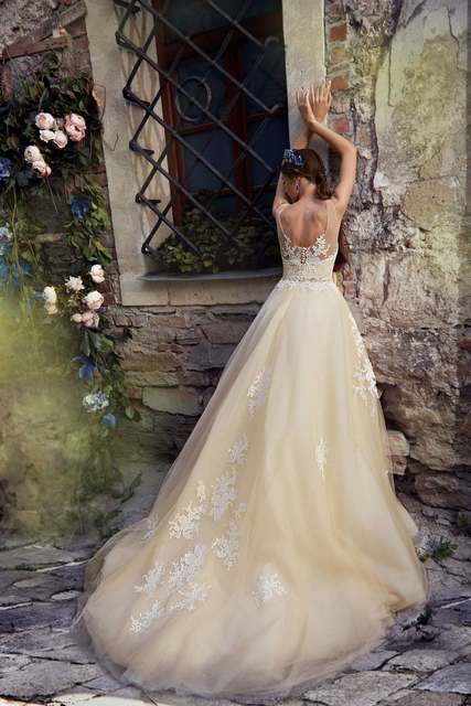 Свадебное платье Гади. Силуэт Пышное, А-силуэт. Цвет Айвори / Капучино, Персик / Оранжевый. Вид 2