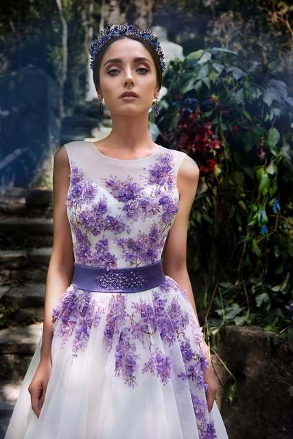 Свадебное платье Латифа. Силуэт Пышное, А-силуэт. Цвет Белый / Молочный, Лавандовый / Фиолетовый. Вид 3