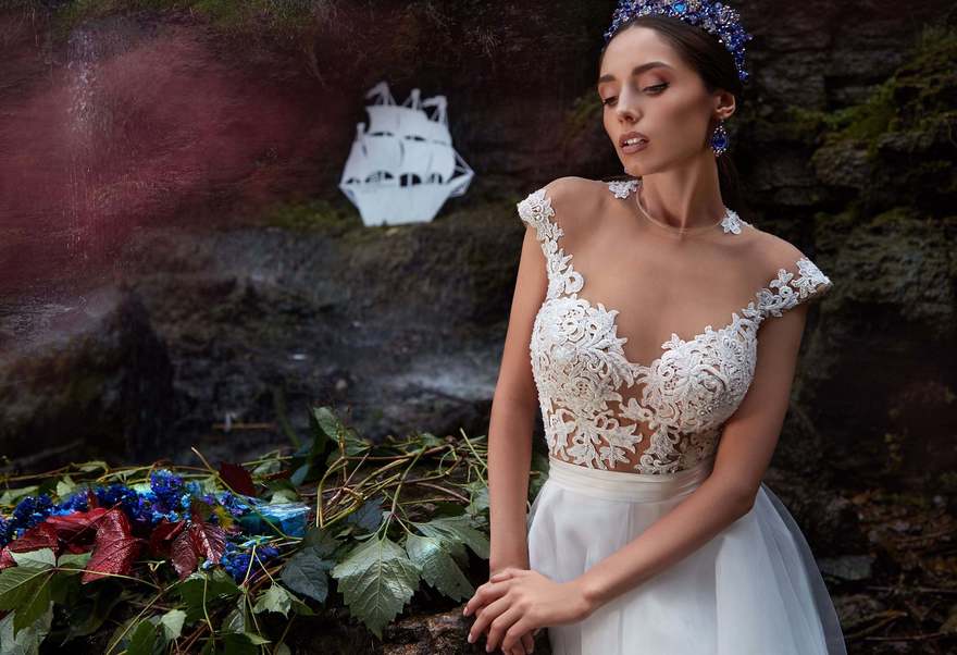 Свадебное платье Мансура. Силуэт А-силуэт. Цвет Белый / Молочный. Вид 4