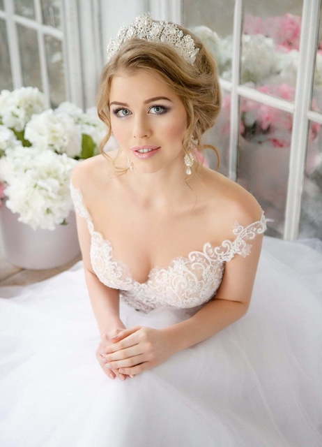 Свадебное платье Britney. Силуэт А-силуэт. Цвет Белый / Молочный. Вид 3