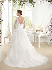 Свадебное платье 15 F07. Силуэт А-силуэт. Цвет Белый / Молочный. Вид 2