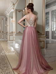 Свадебное платье Blanch. Силуэт А-силуэт. Цвет Белый / Молочный, оттенки Розового, Красный / Марсала. Вид 2