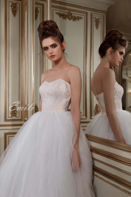 Свадебное платье Emili. Силуэт Пышное, А-силуэт. Цвет Айвори / Капучино, Белый / Молочный. Вид 3