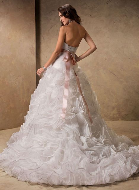 Свадебное платье Shae. Силуэт Пышное, А-силуэт. Цвет Белый / Молочный. Вид 2