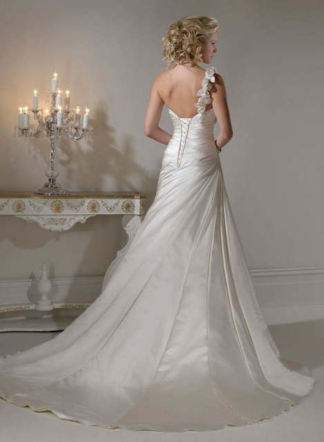 Свадебное платье Ursula. Силуэт А-силуэт. Цвет Айвори / Капучино, Белый / Молочный. Вид 2