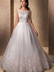 Свадебное платье M018. Силуэт Пышное, А-силуэт. Цвет Белый / Молочный. Вид 1