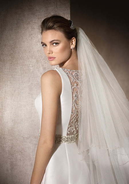 Свадебное платье Megan. Силуэт А-силуэт. Цвет Белый / Молочный. Вид 3