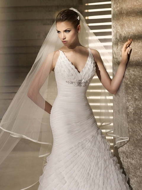 Свадебное платье Relieve. Силуэт Рыбка, А-силуэт. Цвет Айвори / Капучино, Белый / Молочный. Вид 3