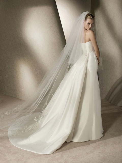 Свадебное платье Romareda. Силуэт Рыбка, А-силуэт. Цвет Айвори / Капучино, Белый / Молочный. Вид 2