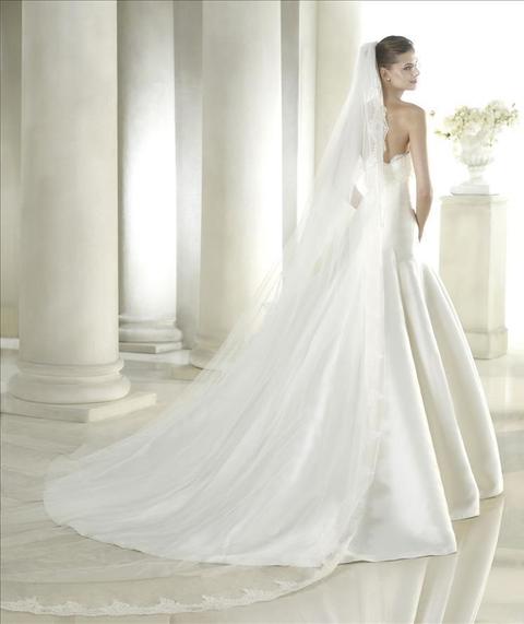 Свадебное платье Sayuri. Силуэт А-силуэт. Цвет Белый / Молочный. Вид 2