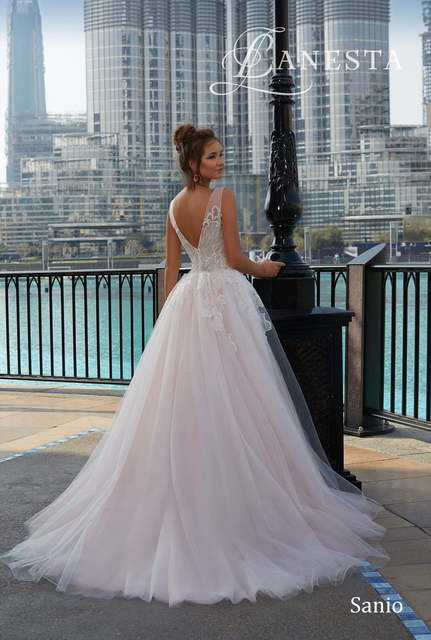 Свадебное платье Sanio. Силуэт А-силуэт. Цвет Белый / Молочный, оттенки Розового. Вид 2