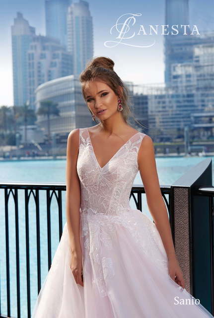 Свадебное платье Sanio. Силуэт А-силуэт. Цвет Белый / Молочный, оттенки Розового. Вид 3