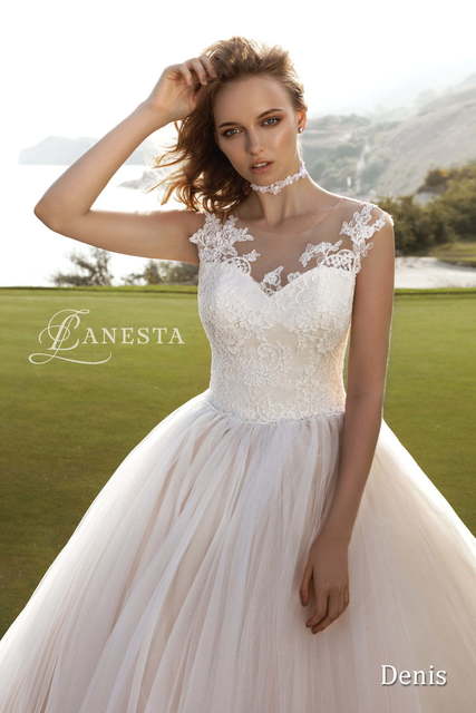 Свадебное платье Denis. Силуэт Пышное, А-силуэт. Цвет Белый / Молочный, Персик / Оранжевый, оттенки Розового. Вид 3