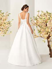 Свадебное платье Доротея. Силуэт А-силуэт. Цвет Белый / Молочный. Вид 2