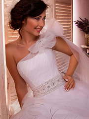 Свадебное платье La Strada. Силуэт Пышное, А-силуэт. Цвет Белый / Молочный. Вид 1