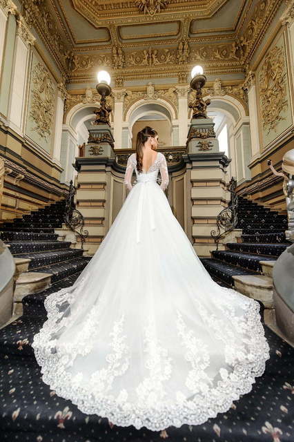 Свадебное платье Amira. Силуэт А-силуэт. Цвет Белый / Молочный. Вид 2