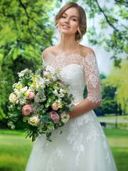 Свадебное платье Sthastie. Силуэт А-силуэт. Цвет Белый / Молочный. Вид 2