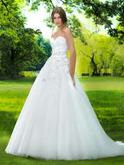 Свадебное платье Romantika. Силуэт А-силуэт. Цвет Белый / Молочный. Вид 1