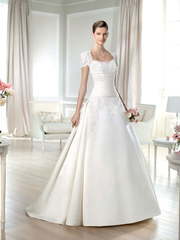 Свадебное платье Jardena. Силуэт А-силуэт. Цвет Белый / Молочный. Вид 1