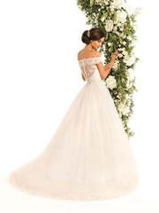 Свадебное платье Linda. Силуэт Пышное, А-силуэт. Цвет Белый / Молочный, Айвори / Капучино, оттенки Розового. Вид 2