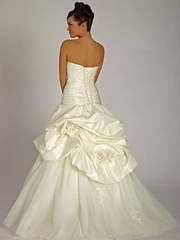 Свадебное платье 70062. Силуэт А-силуэт. Цвет Белый / Молочный. Вид 2