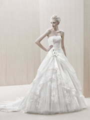 Свадебное платье Erume. Силуэт А-силуэт. Цвет Белый / Молочный. Вид 1