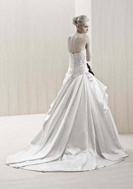 Свадебное платье Ecuador. Силуэт А-силуэт. Цвет Белый / Молочный. Вид 2