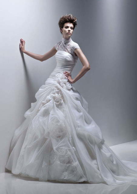 Свадебное платье Ferryn. Силуэт А-силуэт. Цвет Белый / Молочный. Вид 1