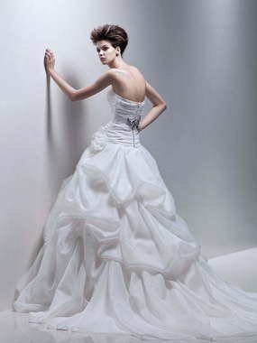 Свадебное платье Ferryn. Силуэт А-силуэт. Цвет Белый / Молочный. Вид 2