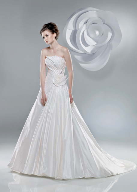 Свадебное платье 2216. Силуэт А-силуэт. Цвет Белый / Молочный. Вид 1