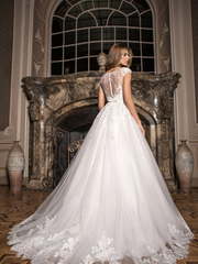 Свадебное платье Miranda. Силуэт А-силуэт. Цвет Белый / Молочный. Вид 2