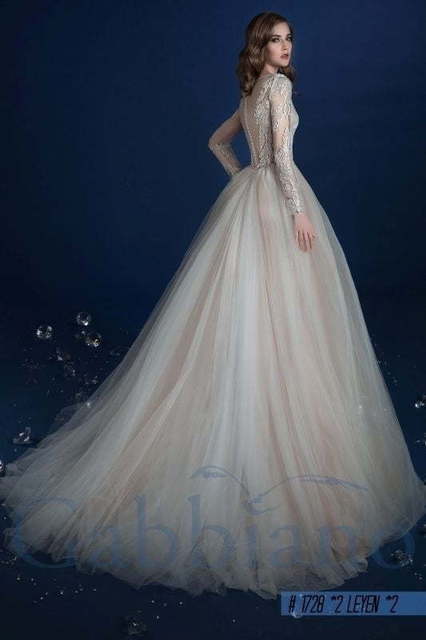 Свадебное платье Лаен 2. Силуэт Рыбка, А-силуэт. Цвет Айвори / Капучино. Вид 2