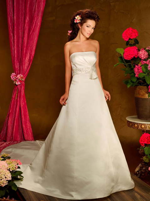 Свадебное платье 70353. Силуэт А-силуэт. Цвет Белый / Молочный. Вид 1
