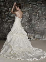 Свадебное платье 70222. Силуэт Пышное, А-силуэт. Цвет Айвори / Капучино. Вид 2