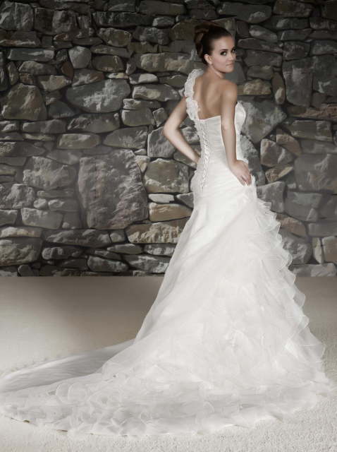 Свадебное платье 70237. Силуэт А-силуэт. Цвет Белый / Молочный. Вид 2